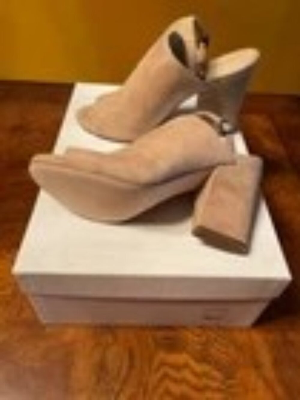 Via Spiga Beige Suede high-heeled Sandal sz10 NIB